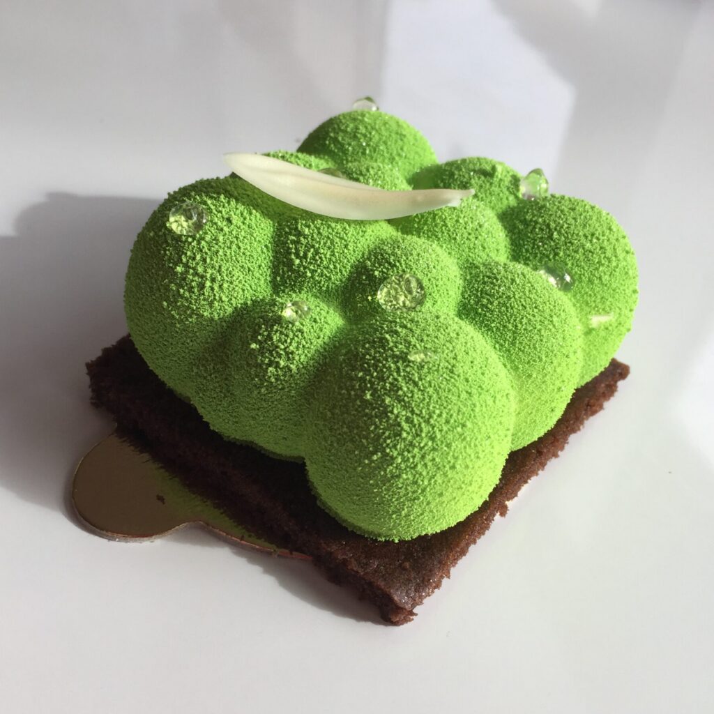 monoporcja kokosowa z musem malinowym elegancki deser na słodki stół Ruda Śląska Ornontowice